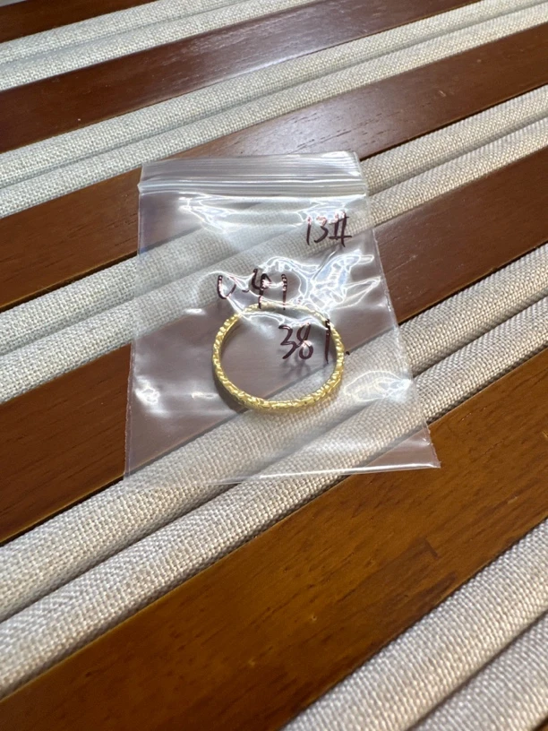 克重0.41 13号 锤纹碎冰冰戒指 足金999