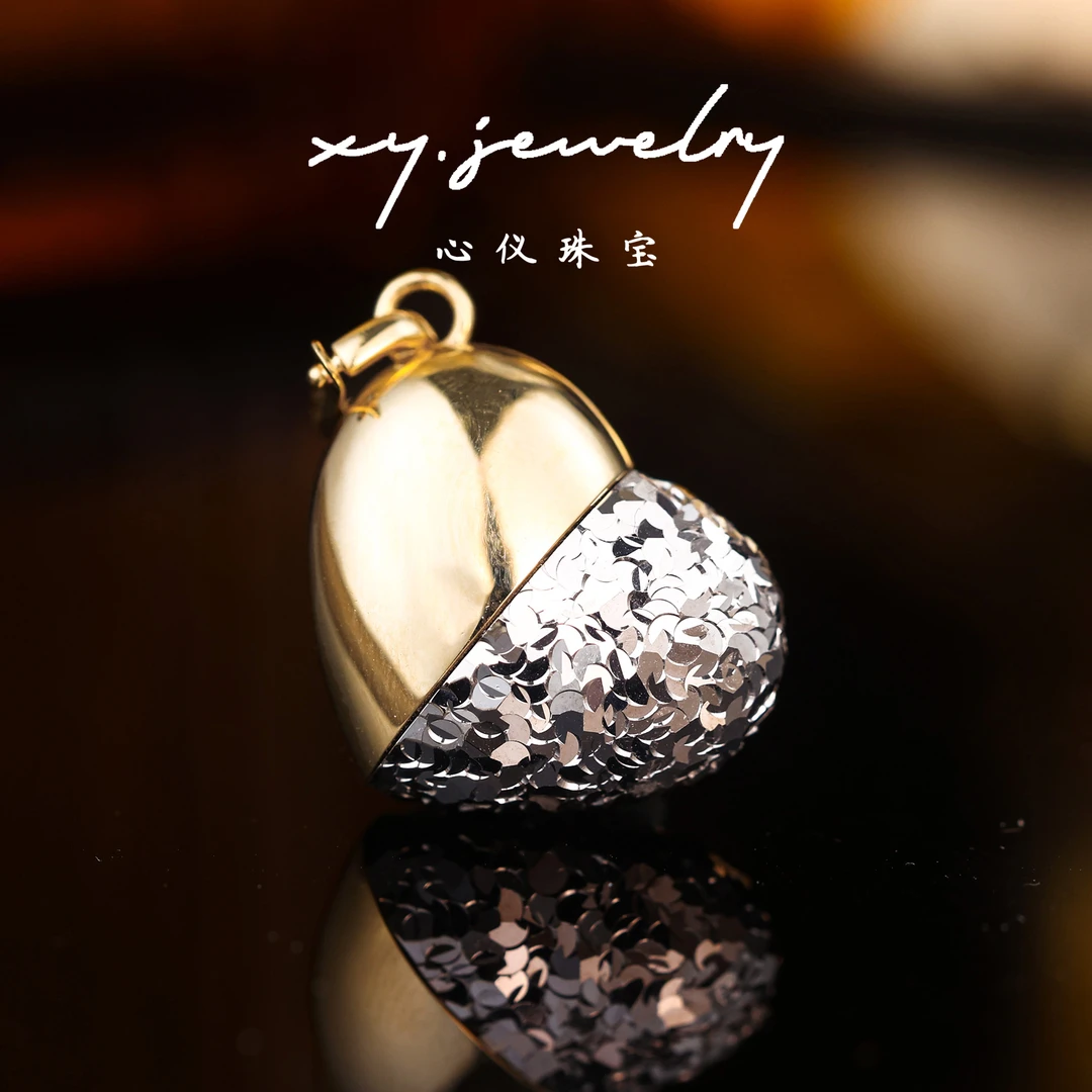 【心仪珠宝】18k金双色椭圆爱心吊坠/可旋转/万能扣/两戴/多退少补