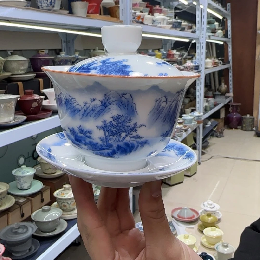 高温下的高温天气使人心情愉悦