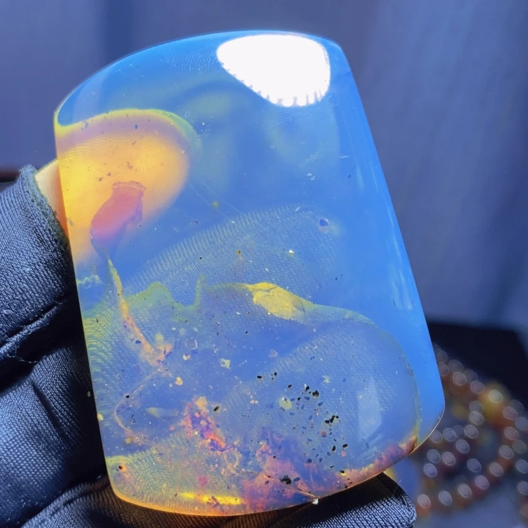 未镶嵌琥珀裸石。。。