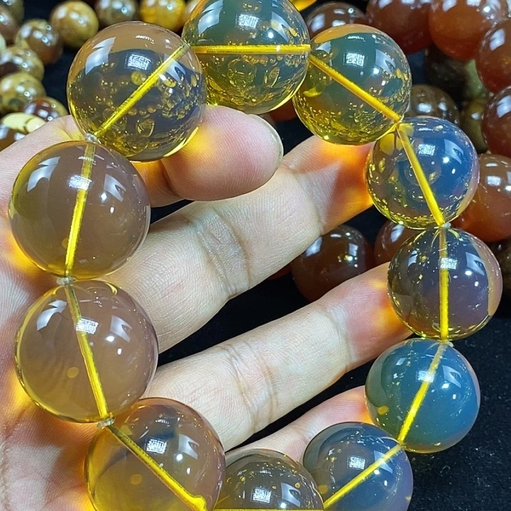 裸石琥珀未镶嵌一