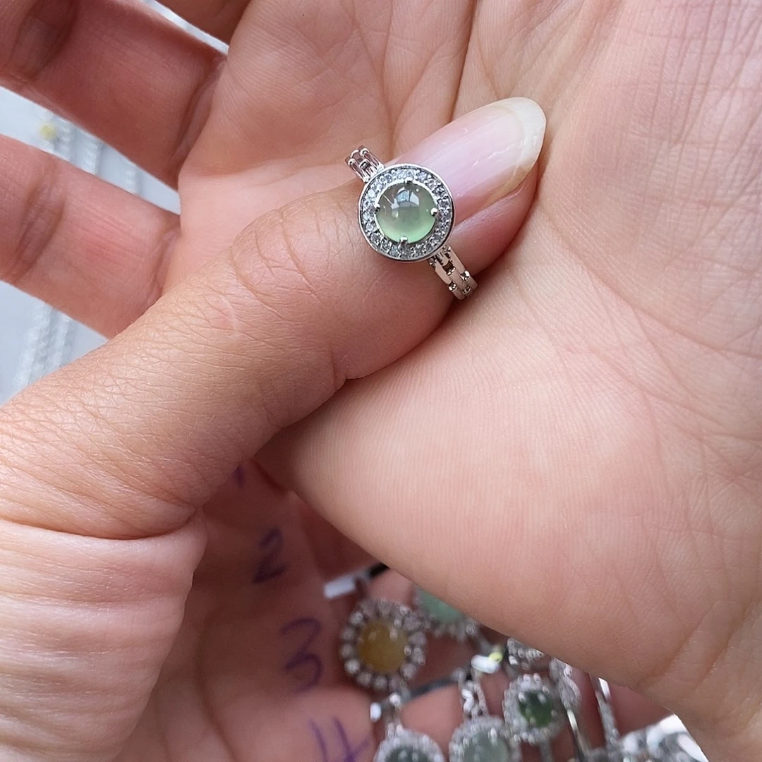 苍***歌翡翠未镶嵌戒指缅甸