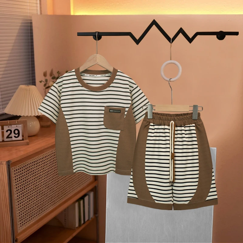 2025夏季设计师新款儿童时尚运动宽松拼接休闲两穿洋气短袖套装