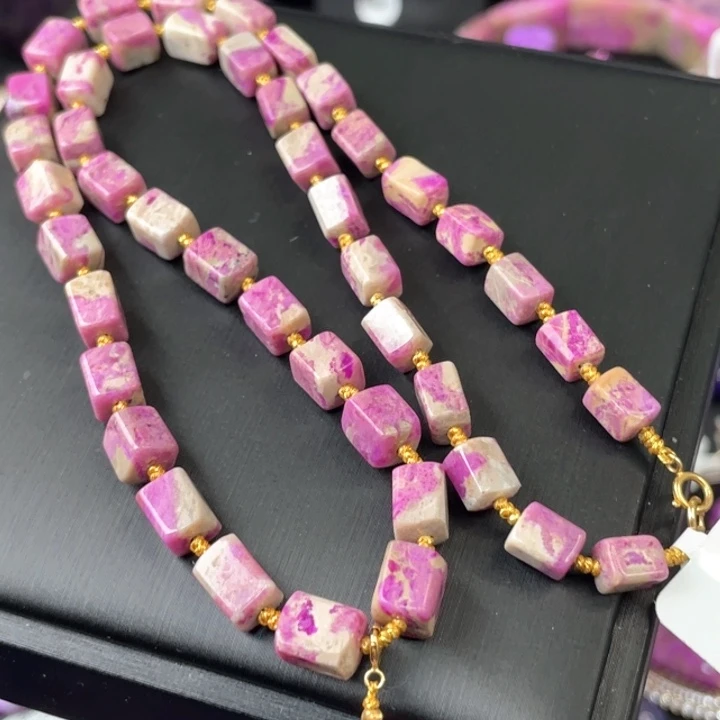 苏纪石（舒俱来）颈饰18K金镶嵌