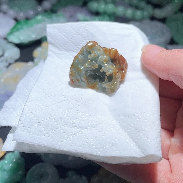 颈饰未镶嵌翡翠天