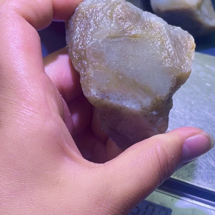 和田玉未镶嵌珠宝半成品