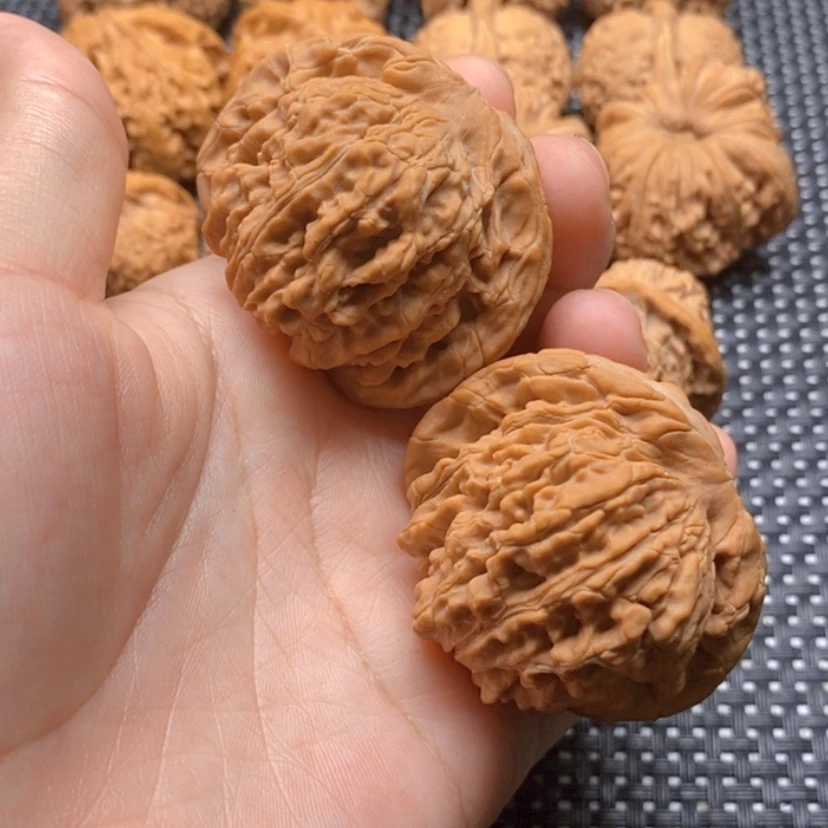 【闪购商品】文玩核桃吊坠小*豹核桃