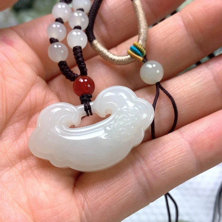 开***1和田玉未镶嵌颈饰