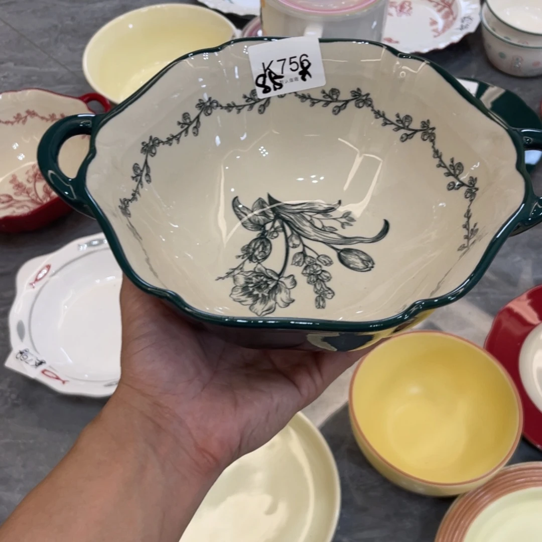陶瓷微瑕餐具介意勿拍，满18飞！