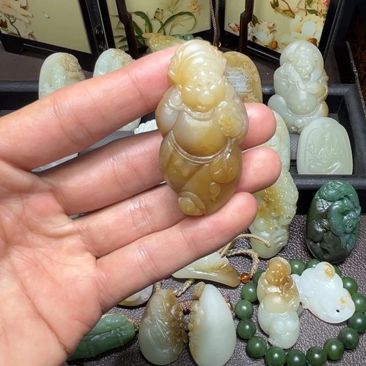 和田玉未镶嵌颈饰