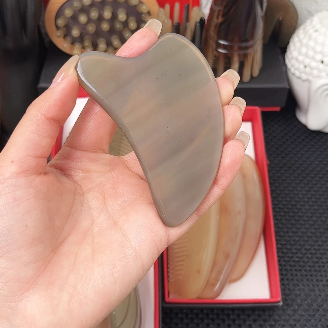 纯手工制作纯牛角梳子