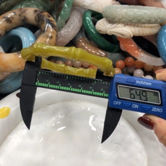 未镶嵌石英质玉珠宝半成品17
