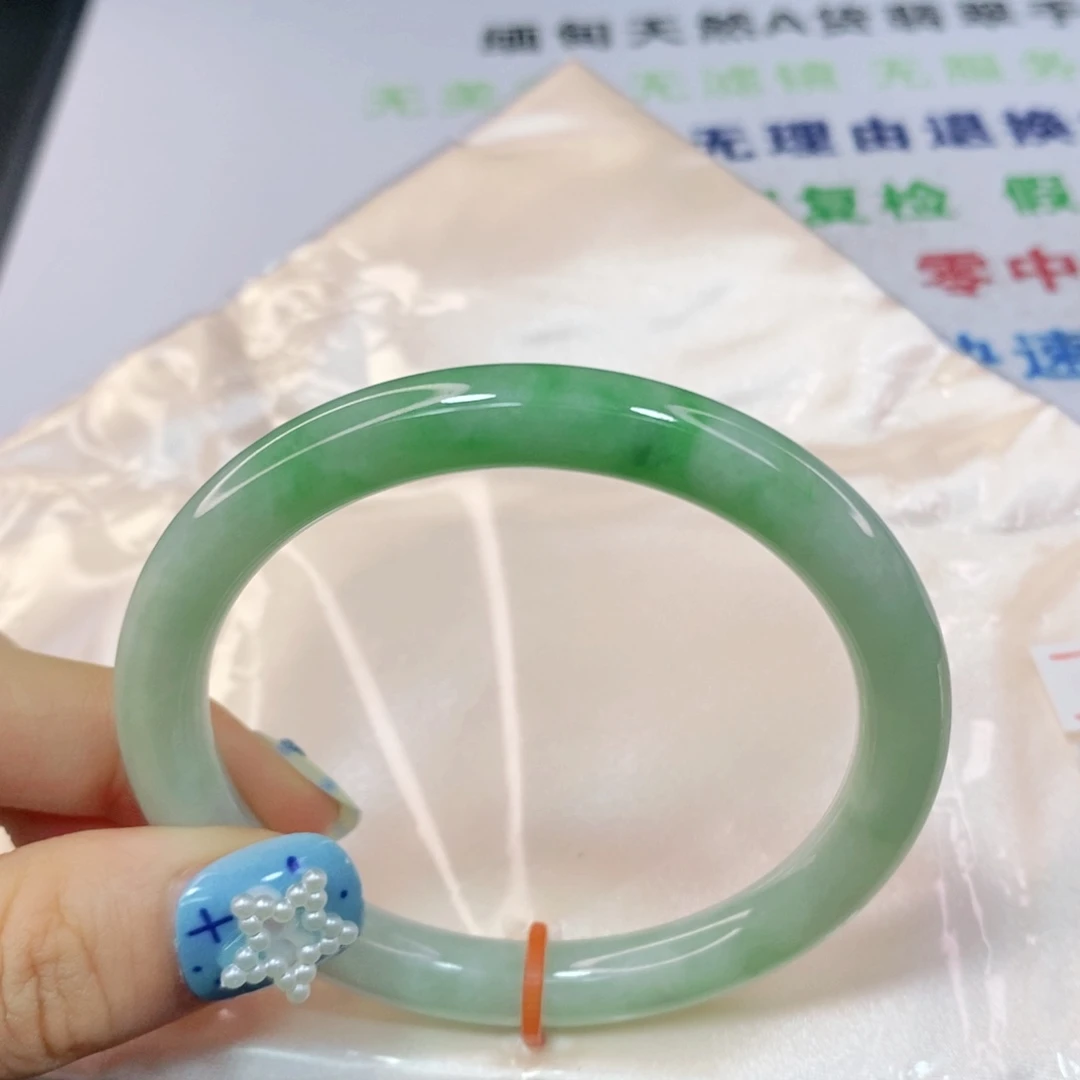翡翠手镯未镶嵌555656