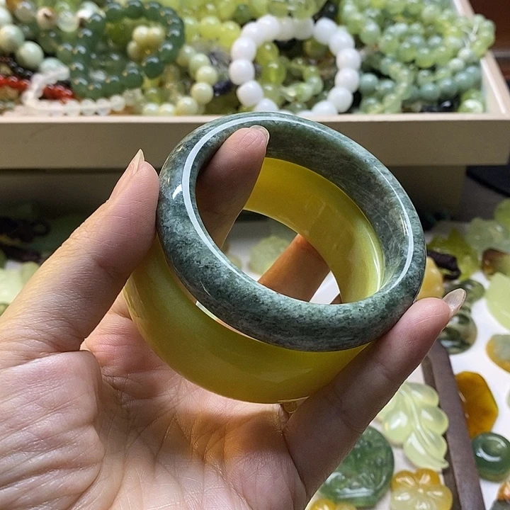 蛇纹石玉未镶嵌手镯夏****y