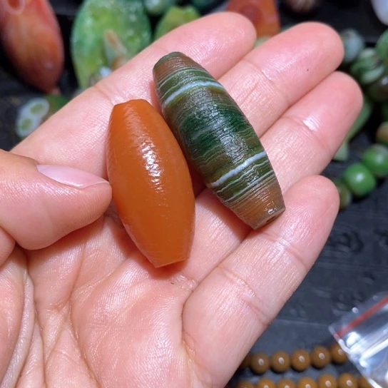 石英质玉珠宝半成品未镶嵌雨*飞