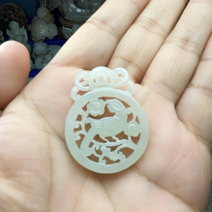 和田玉（青白玉）未镶嵌颈饰