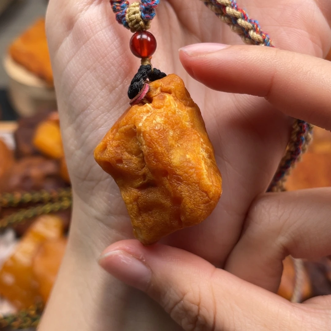 李***z琥珀未镶嵌珠宝奇石