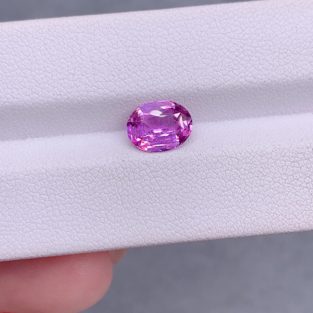 蓝宝石裸石2.05克拉无烧粉蓝宝