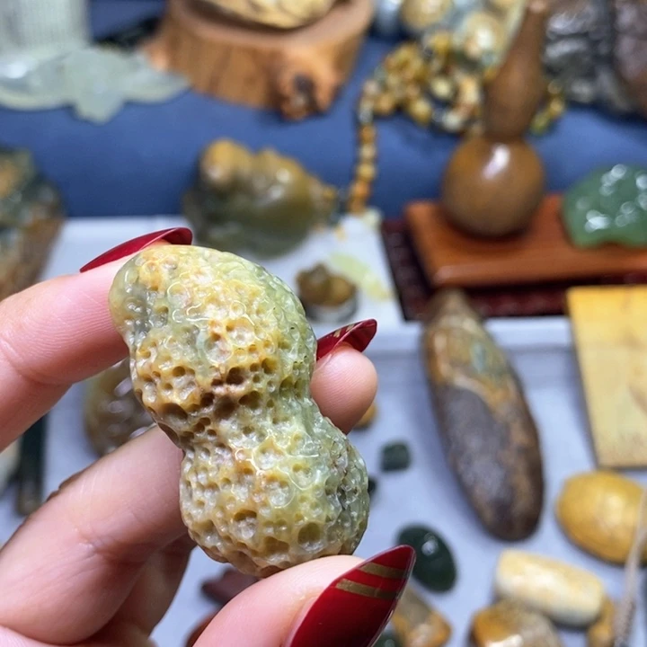 岫岩河磨玉（透闪石质玉）挂件未镶嵌