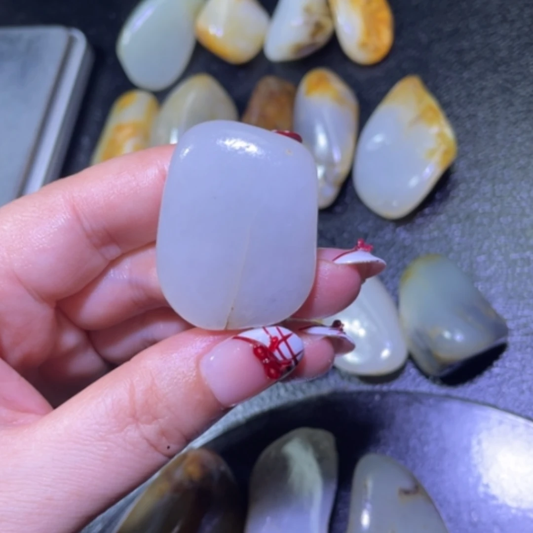 【闪购商品】颈饰未镶嵌和田玉晴****）