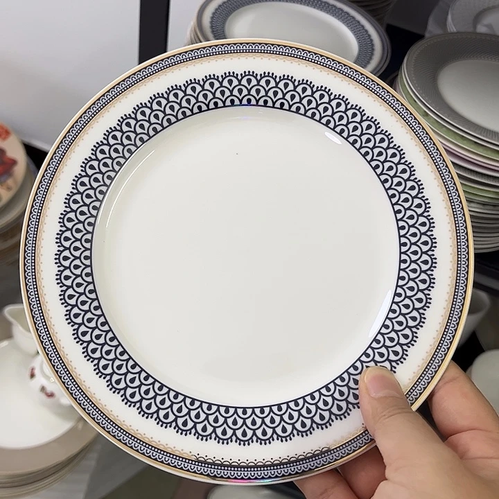 新骨瓷三个19厘米平盘微瑕