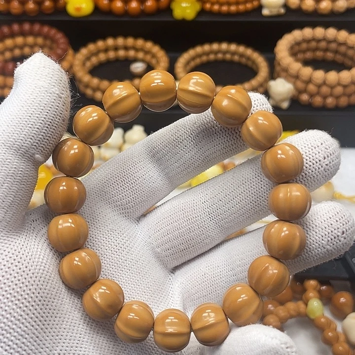 沫****猴头核桃微瑕大鲨鱼