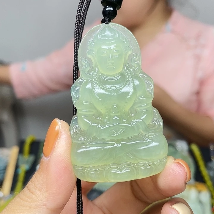蛇纹石玉未镶嵌颈饰