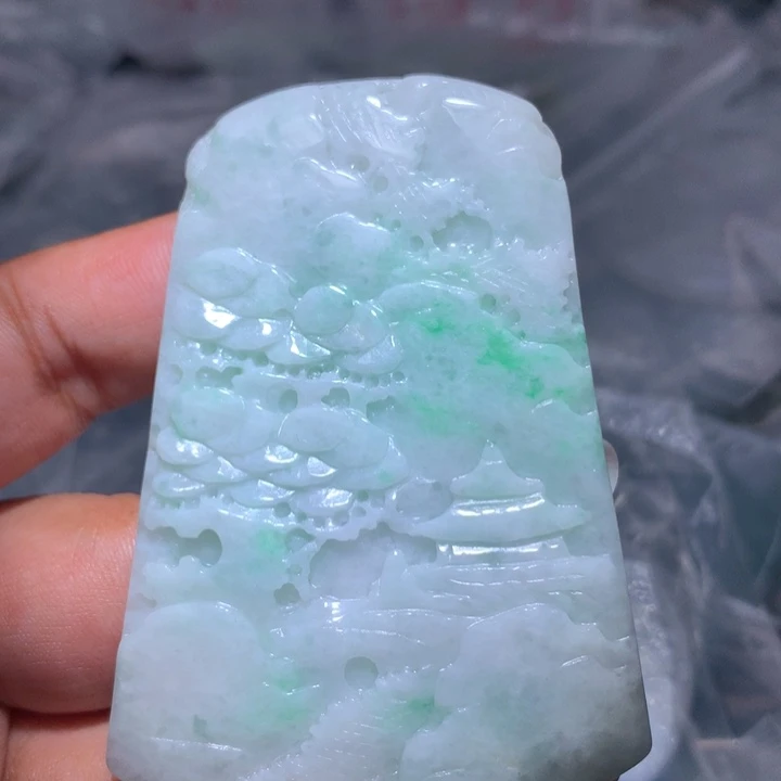 翡翠未镶嵌颈饰保真天然A货翡翠