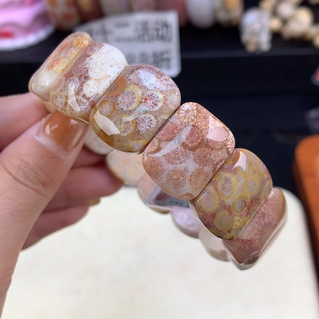 【闪购商品】颈饰未镶嵌硅化珊瑚（珊瑚玉）福利手牌（3号）