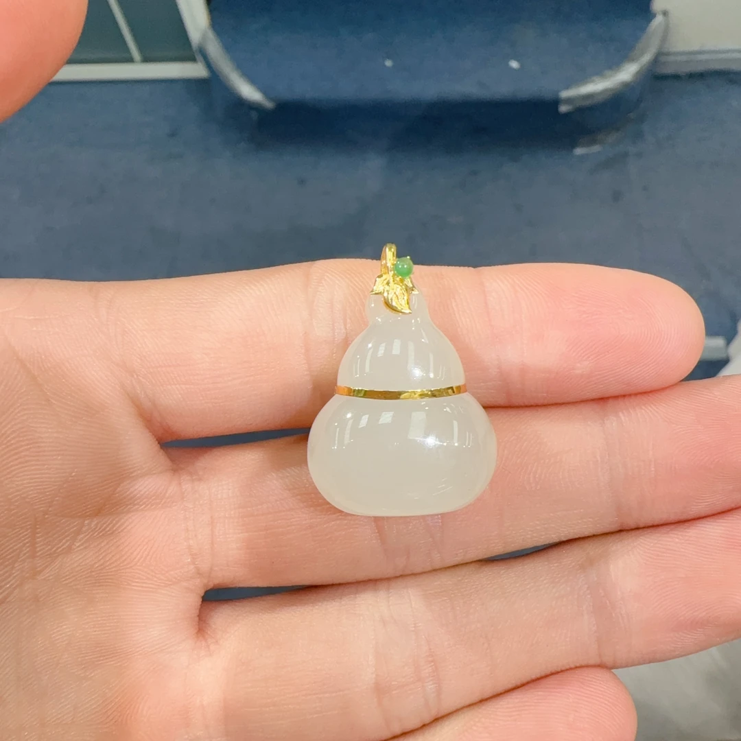 天然和田玉葫芦吊坠多样性发其一hs