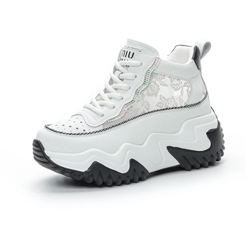 夏季真皮女鞋透气百搭运动板鞋小白鞋时尚休闲网红款小白鞋