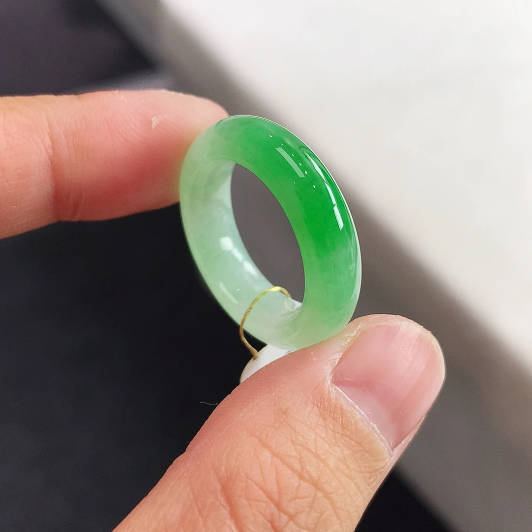 翡翠未镶嵌戒指16号