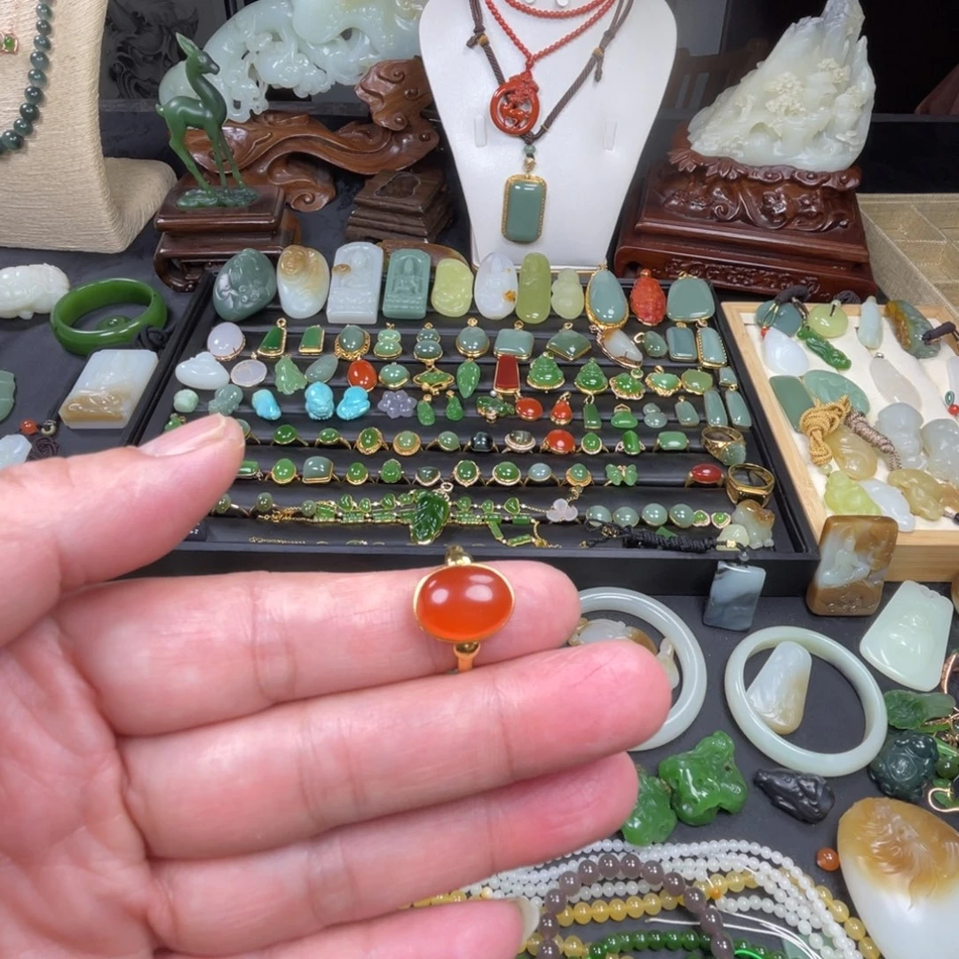 小***宝南红玛瑙18K金镶嵌戒指