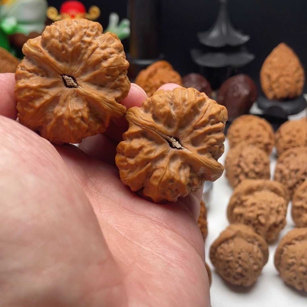 远***程文玩核桃吊坠40蛤蟆头