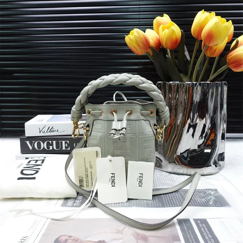 99新 FENDI/芬迪 /单肩包/T_ZY0000417077