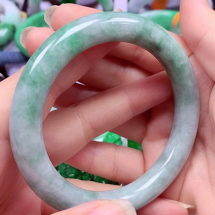 翡翠未镶嵌手镯翡翠
