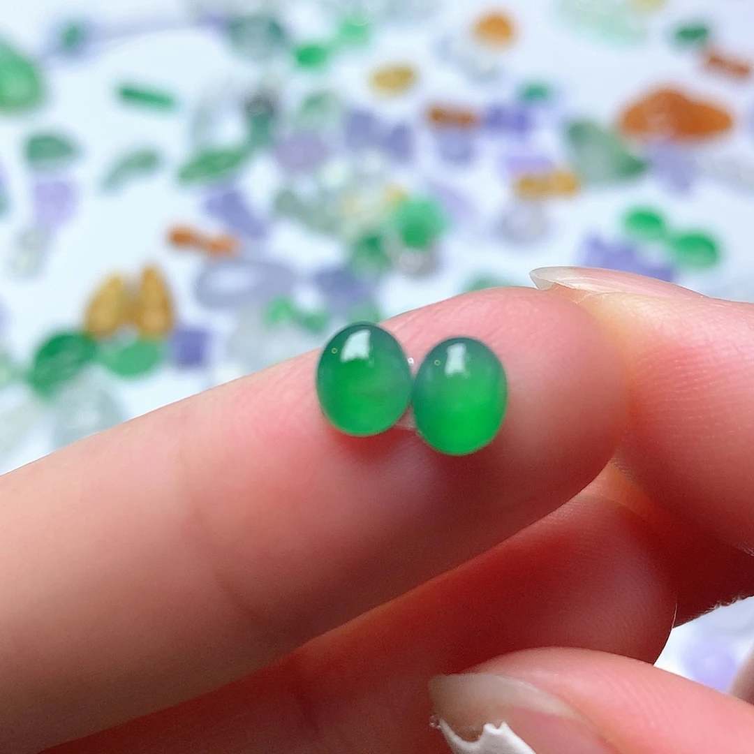 翡翠未镶嵌颈饰耳钉