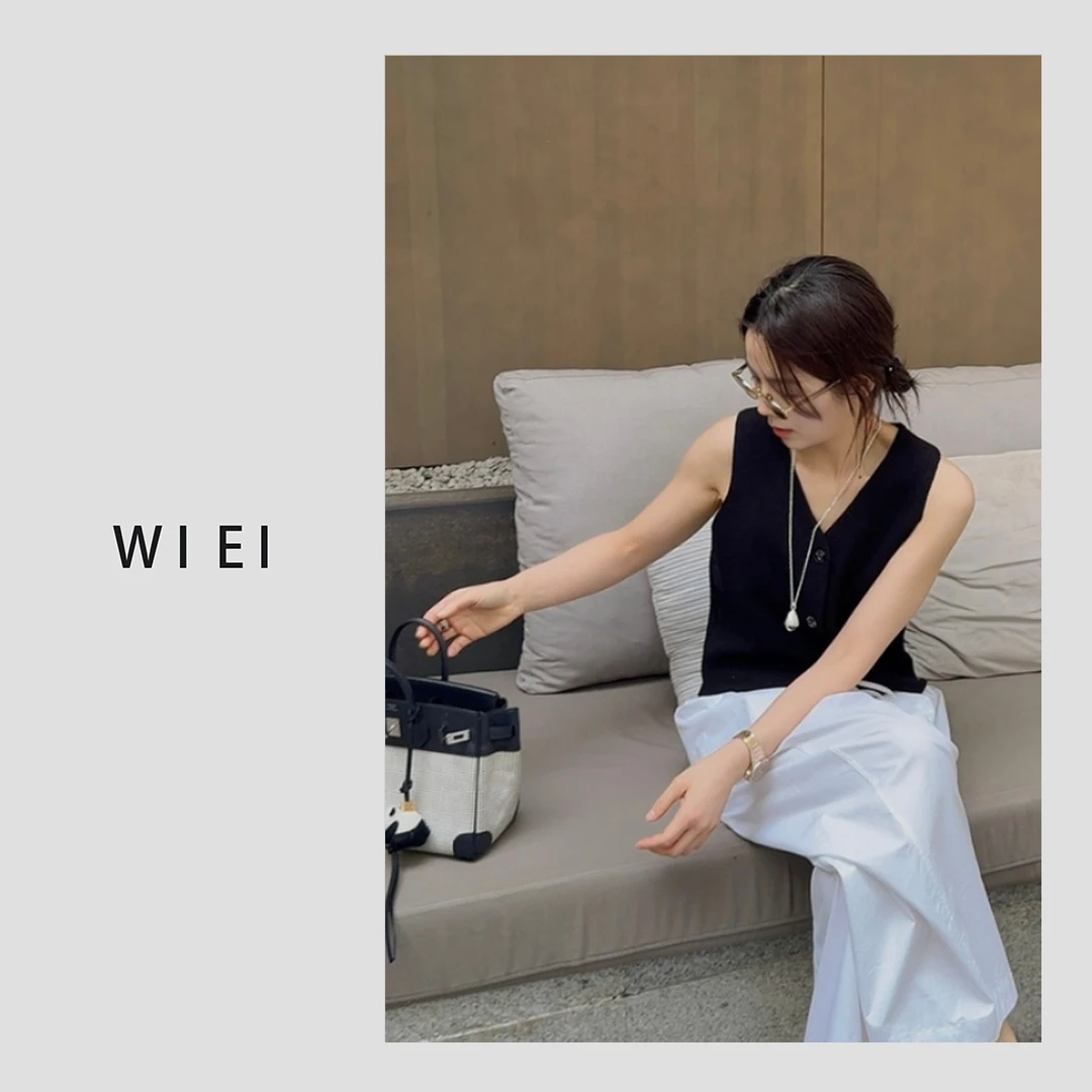 《WI EI》極简休闲风  气质休闲黑色针织 显瘦马甲背心 5C0078