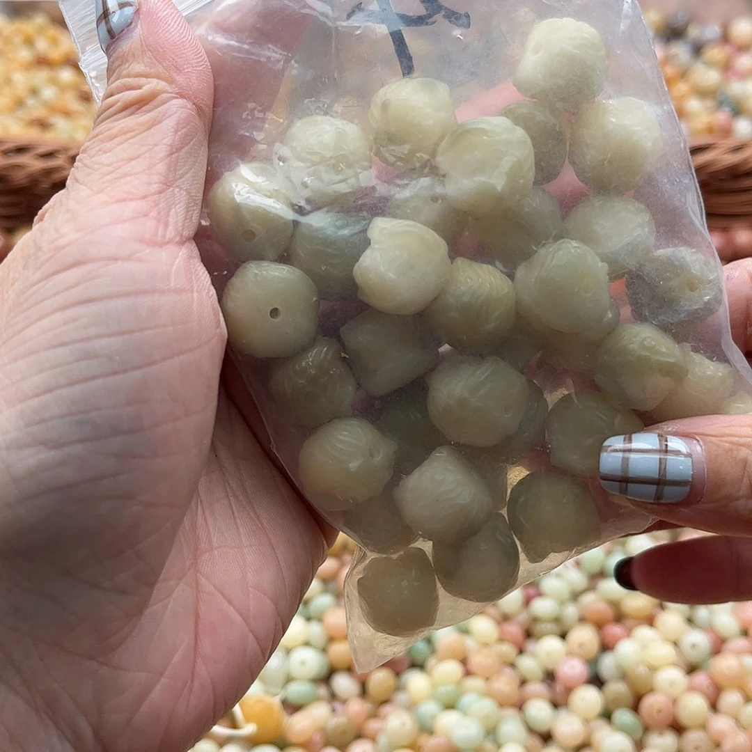 白玉菩提吊坠z/13mm/6颗微瑕