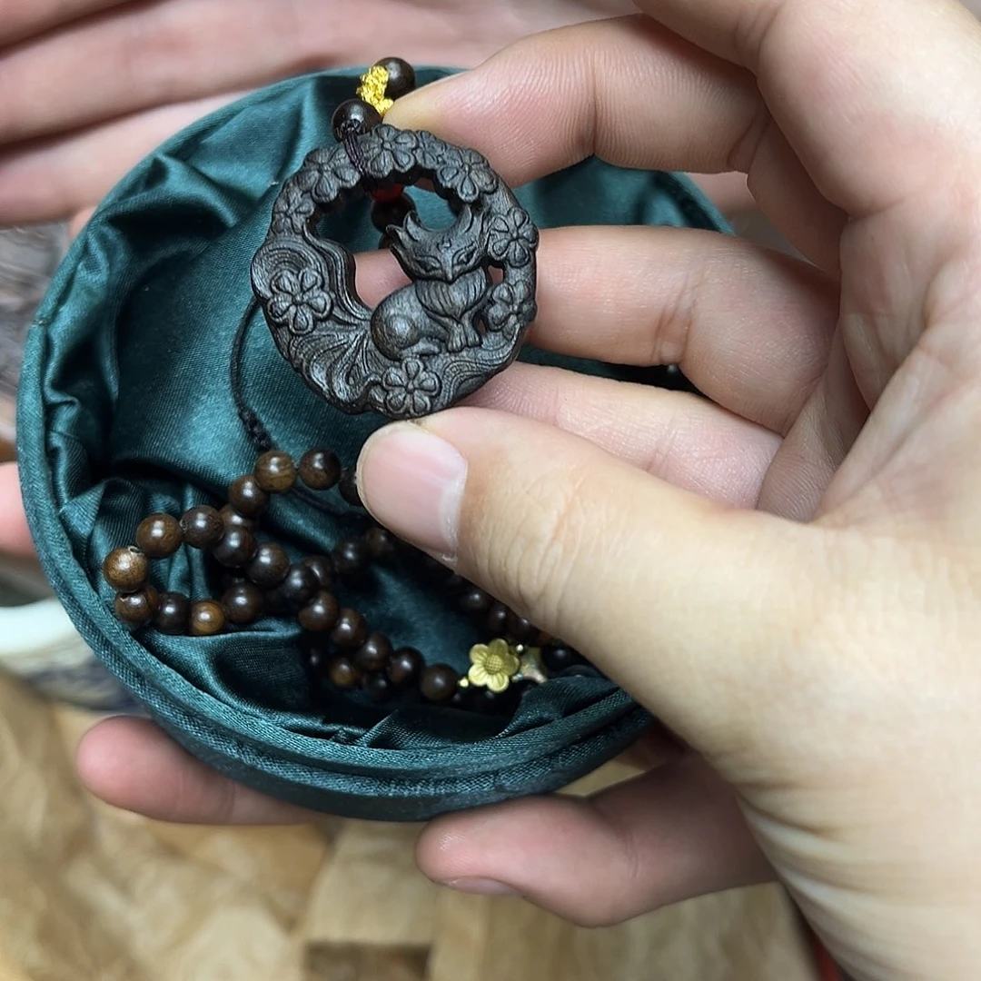 大叶紫檀（黑酸枝木类）