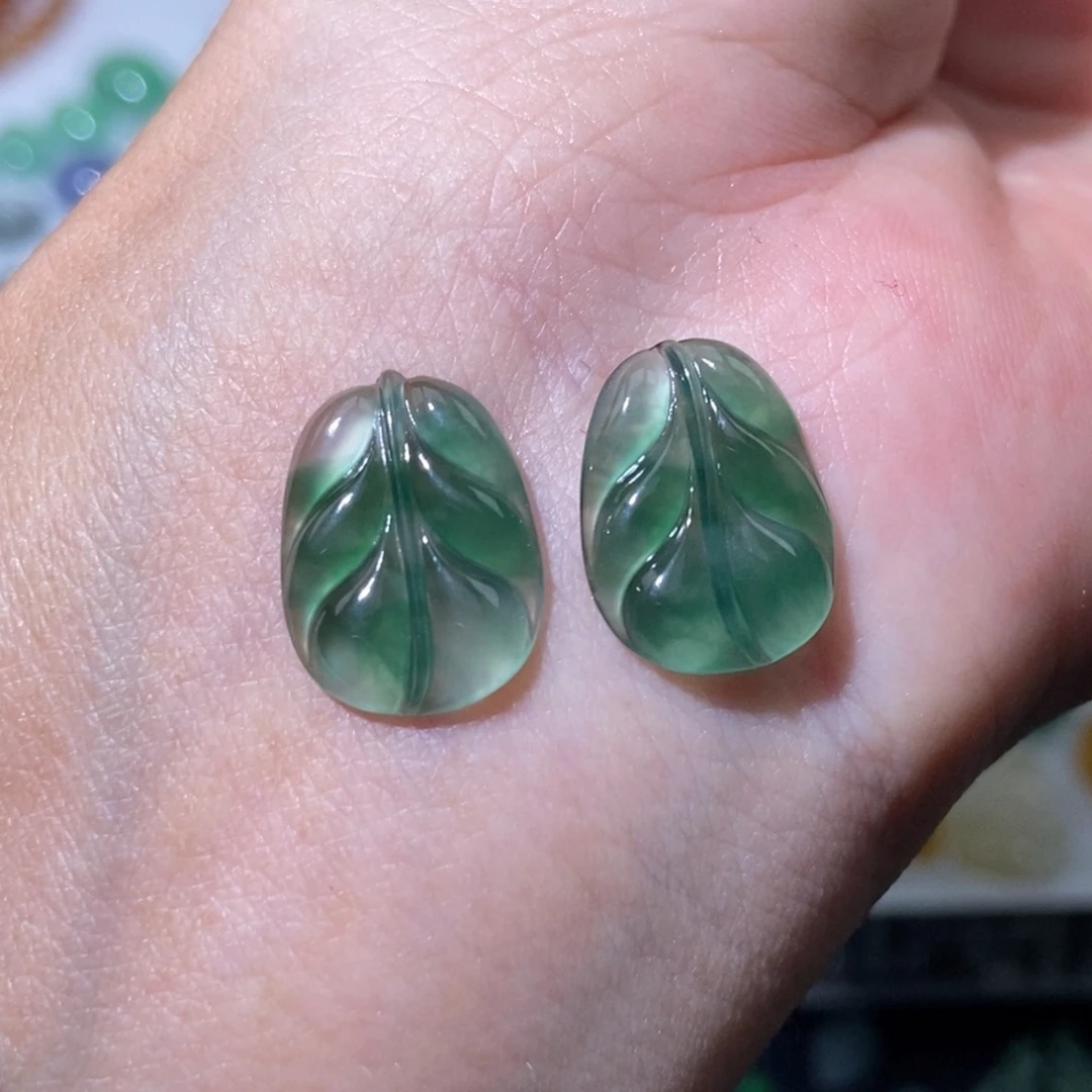 定制翡翠未镶嵌翡翠14.9×11.2×2.5