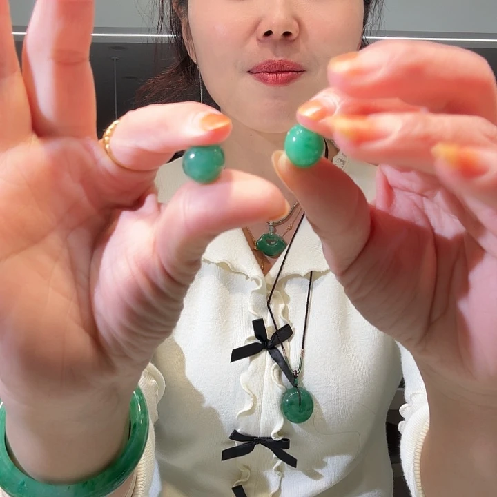 石英岩玉未镶嵌耳钉