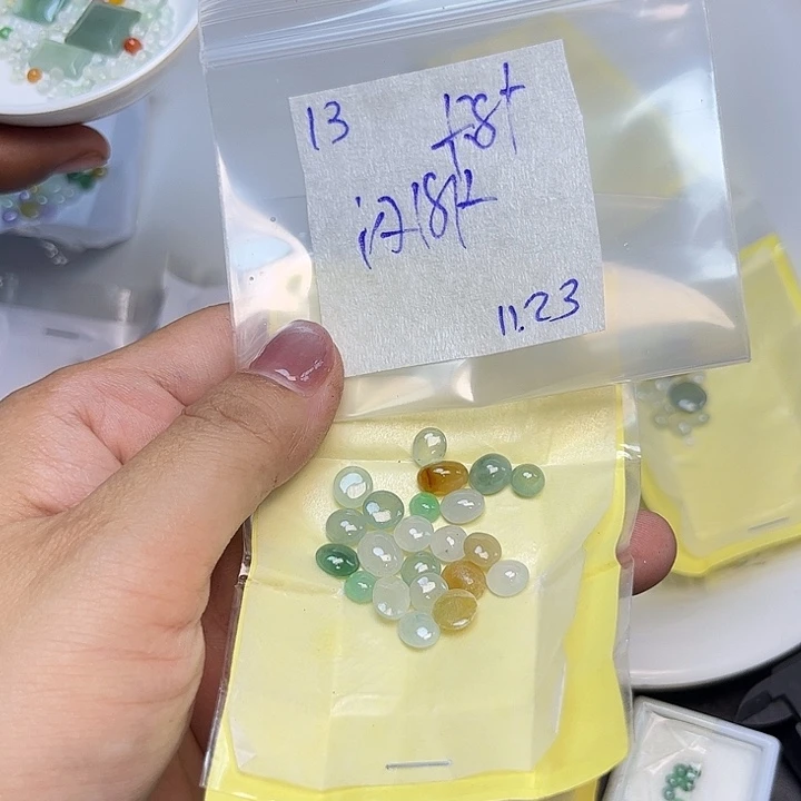 定制翡翠未镶嵌不