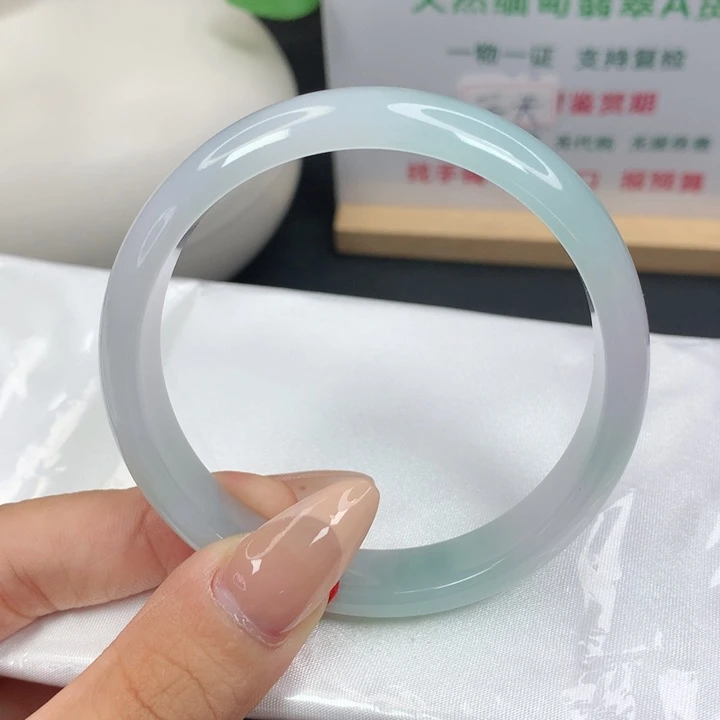 翡翠手镯未镶嵌56圈春带彩正圈翡翠手镯