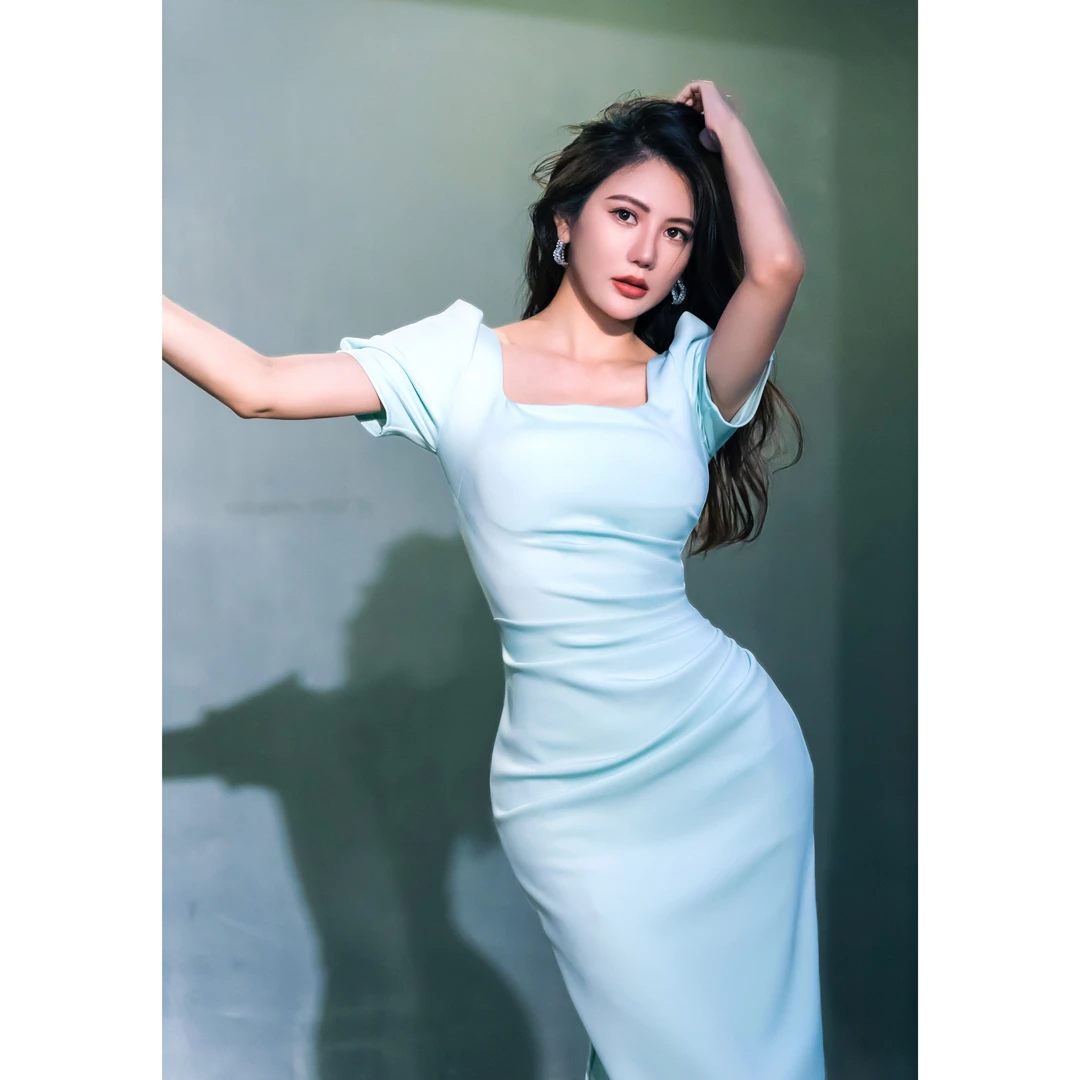 【星姐推荐】星原创高级定制【薇拉少女】轻奢小众设计款开叉连衣裙