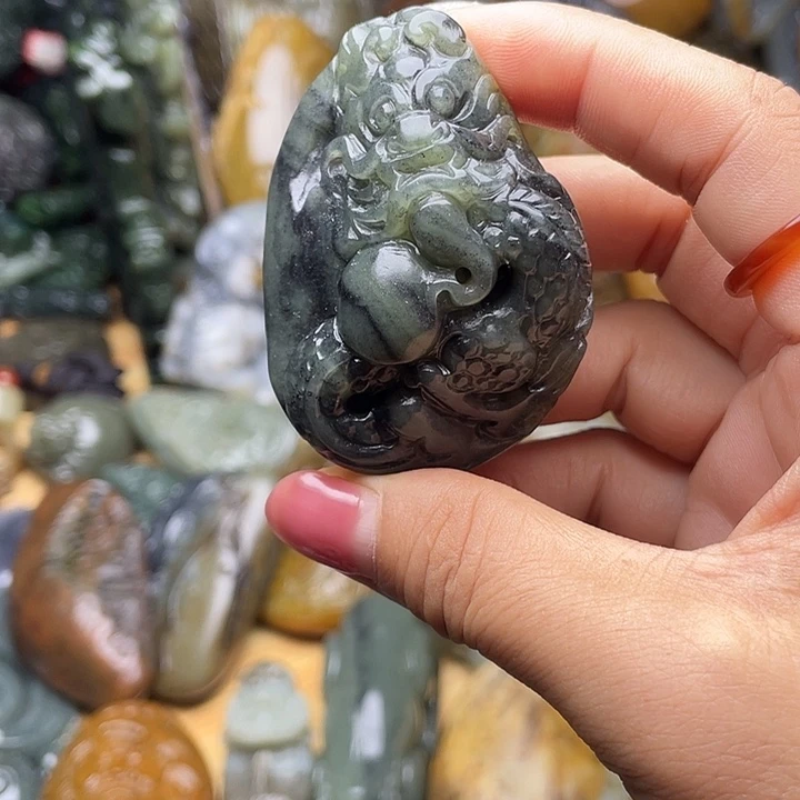 未镶嵌和田玉挂件