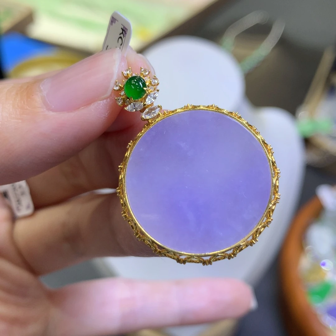 翡翠颈饰18K金镶嵌翡翠吊坠项链