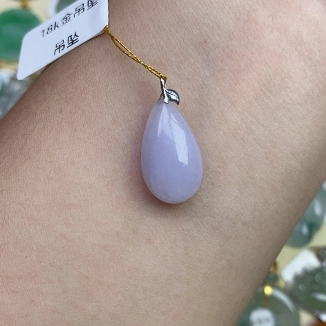 颈饰18K金镶嵌翡翠水滴