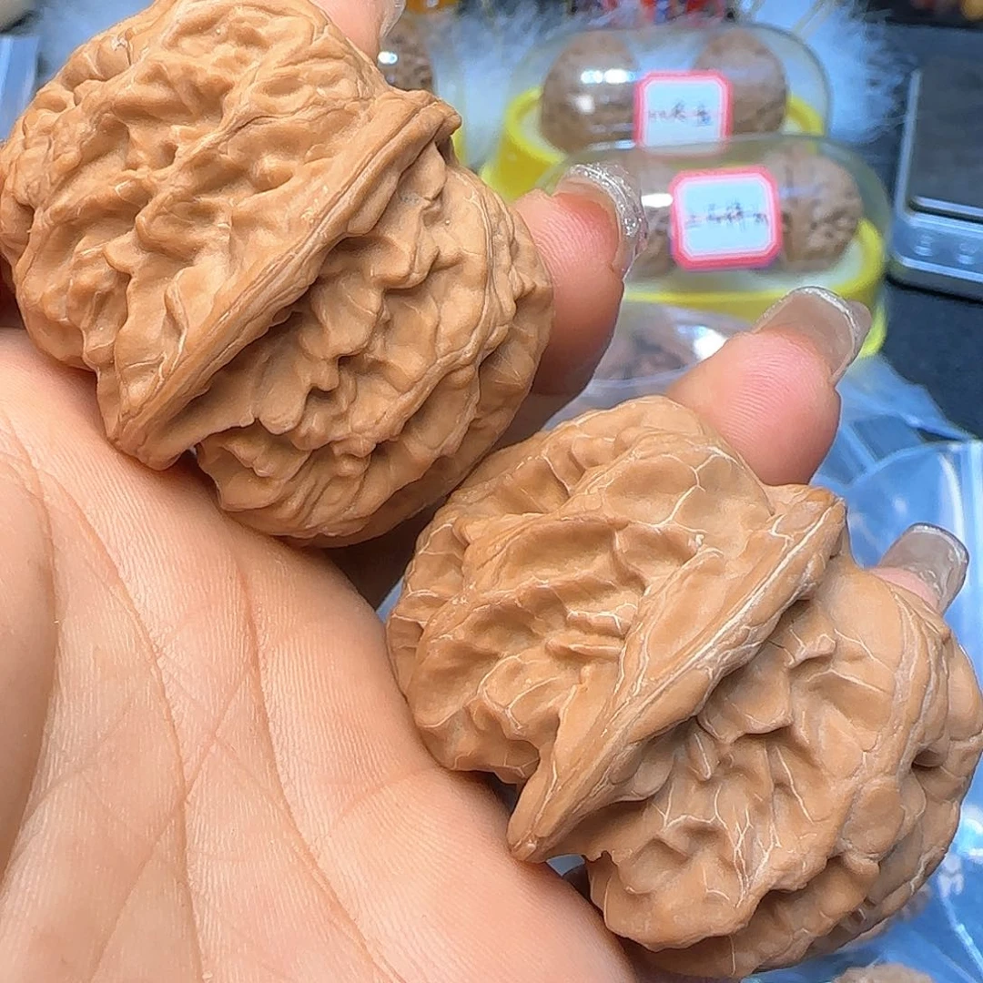 文玩核桃吊坠48方块