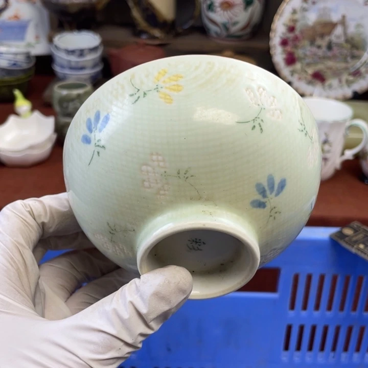 他家瓷器真美…开播了